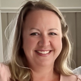 Official portrait of Kelli Sanchez.