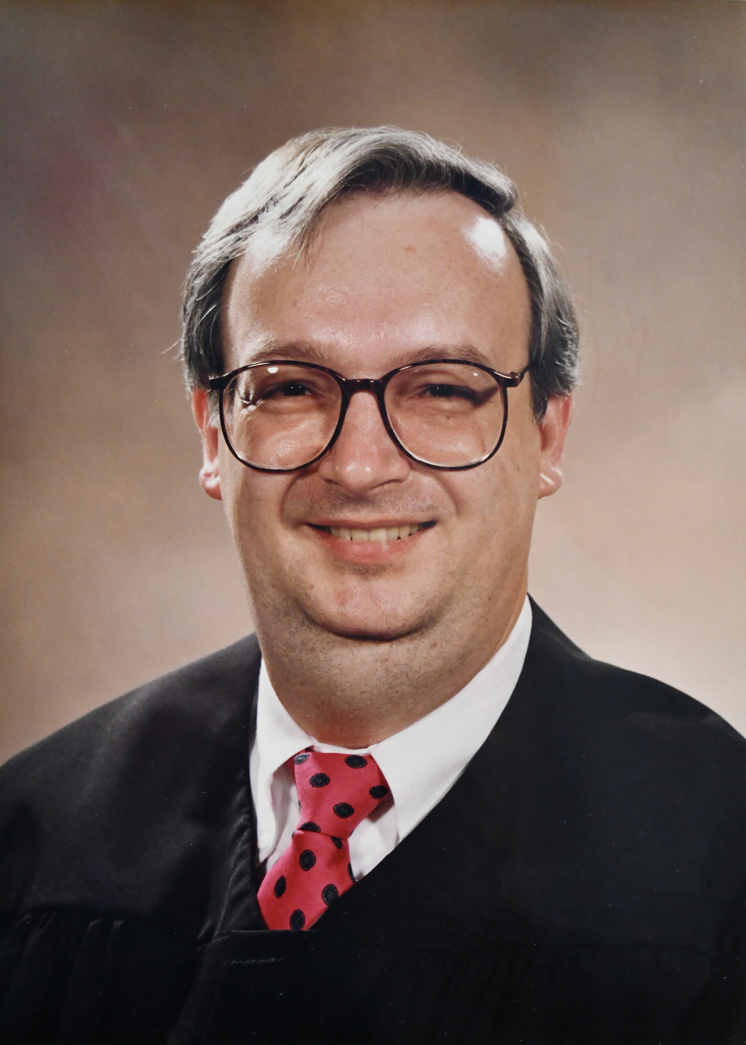 Official portrait of Judge Richard L. Elswick. 